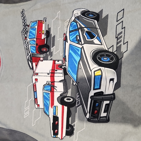 Size 8 boys pyjamas emergency vehicles - Picture 2 of 2
